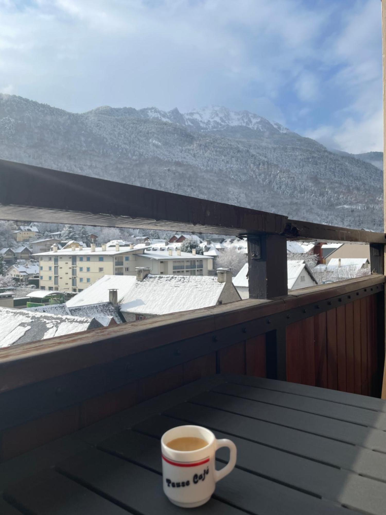Appartement 58 M2 Avec Piscine Interieure Vue Montagne Centre Village , Parking Prive 생라리술랑 외부 사진