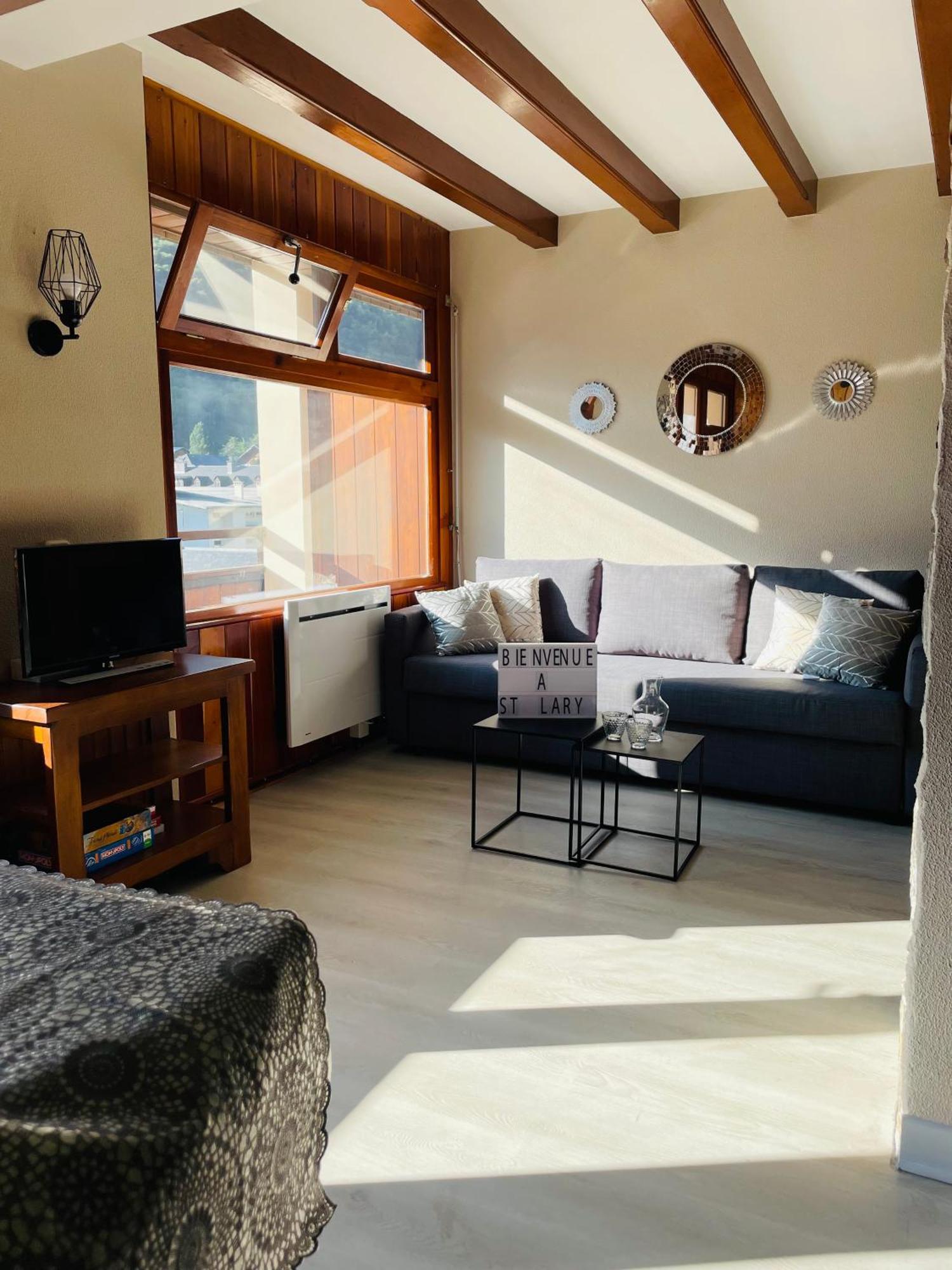 Appartement 58 M2 Avec Piscine Interieure Vue Montagne Centre Village , Parking Prive 생라리술랑 외부 사진